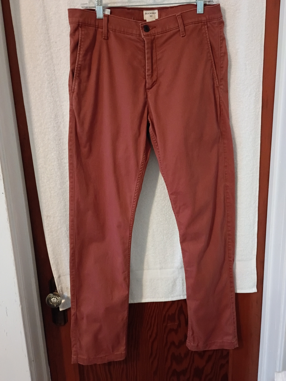 Dockers Men's Rust Red Chinos